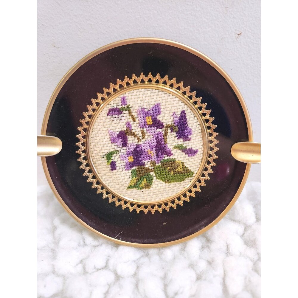 Petite Pointe Ashtray Bedroom Decor Trinket Dish Display Dish